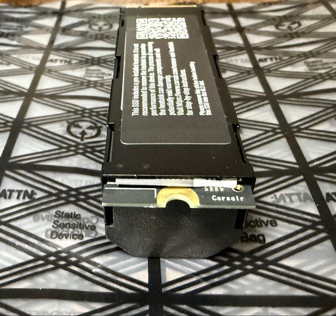 Corsair MP600 PRO XT 4TB Gen4 使用時間2803h