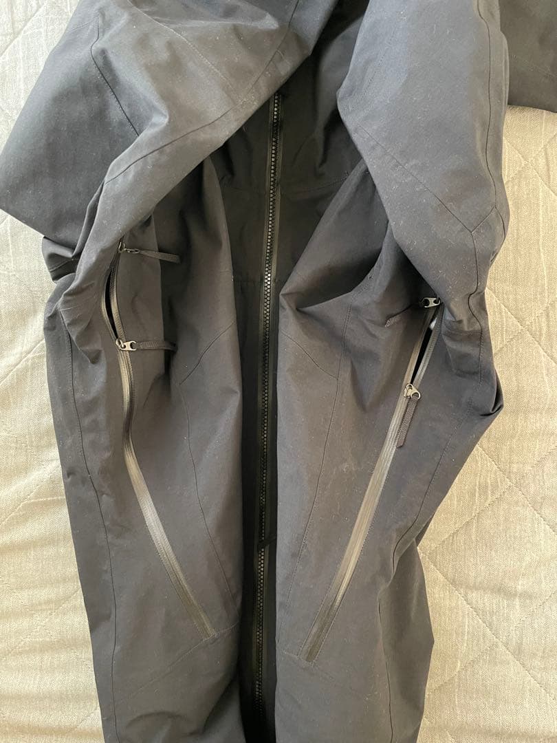 世界限定200着 tilak ACRONYUM ティラック アクロニウム M 黒