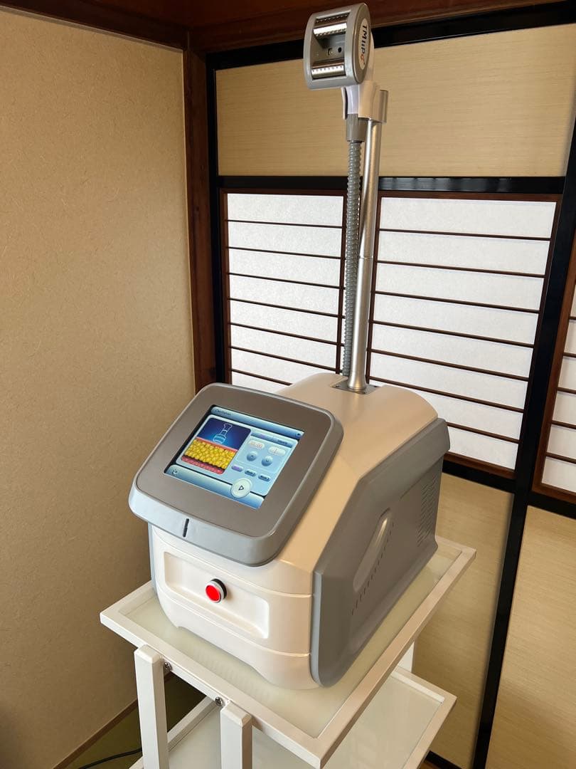 【ももこ】業務用機器　トルネードシェイプ　吸引ローラー　キャビテーション