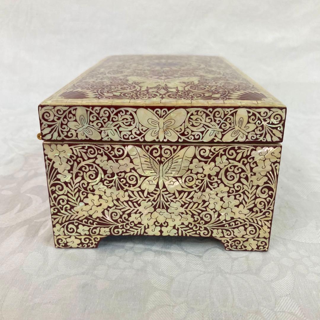 美品　伝統工芸品　螺鈿細工　蝶々　ジュエリーボックス　宝石箱　小物入れ