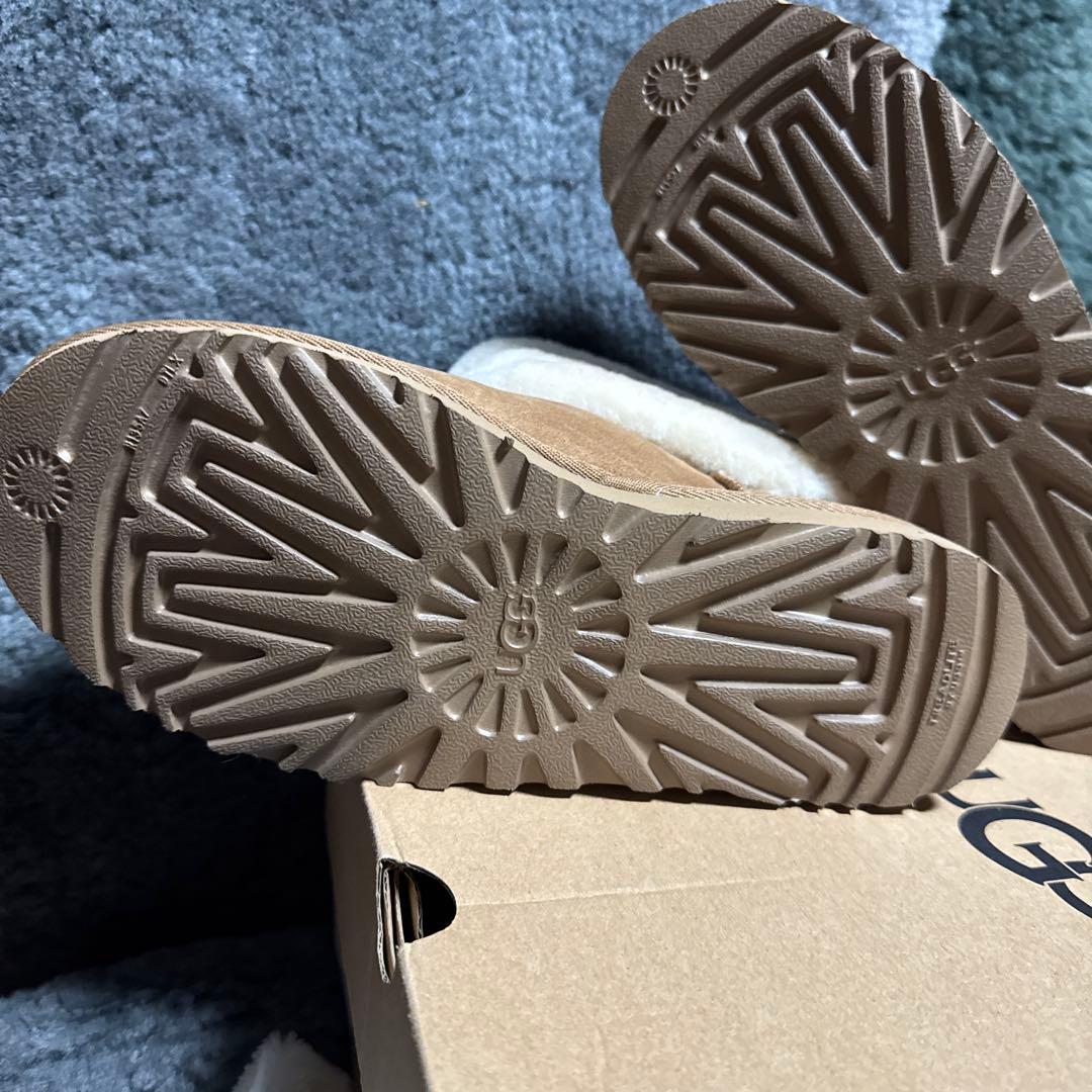 UGG アグ　ムートンブーツ　チェスナット　クラシックミニ　7サイズ　新品未使用