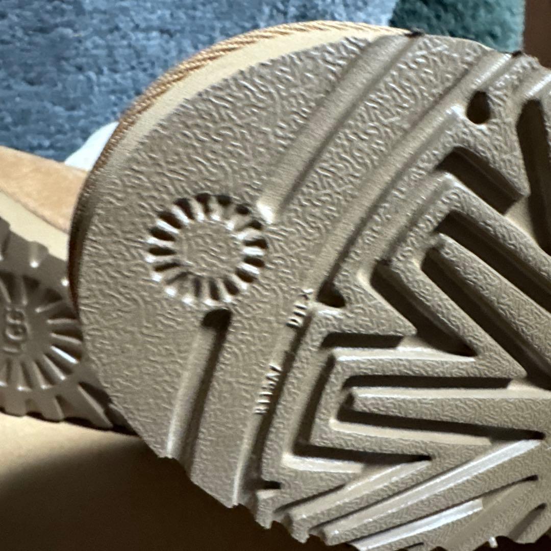 UGG アグ　ムートンブーツ　チェスナット　クラシックミニ　7サイズ　新品未使用