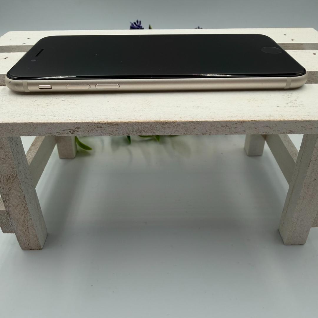 iPhone SE第3世代 64GB スターライト 265