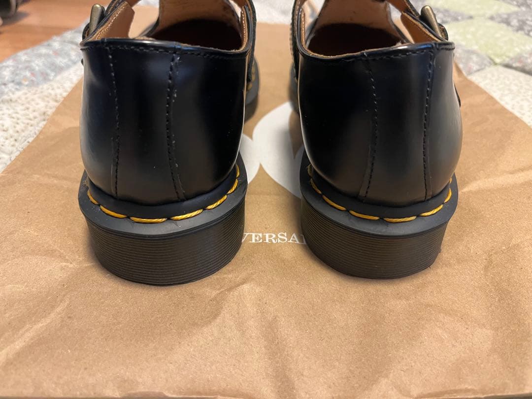 Dr. Martens Tストラップシューズ