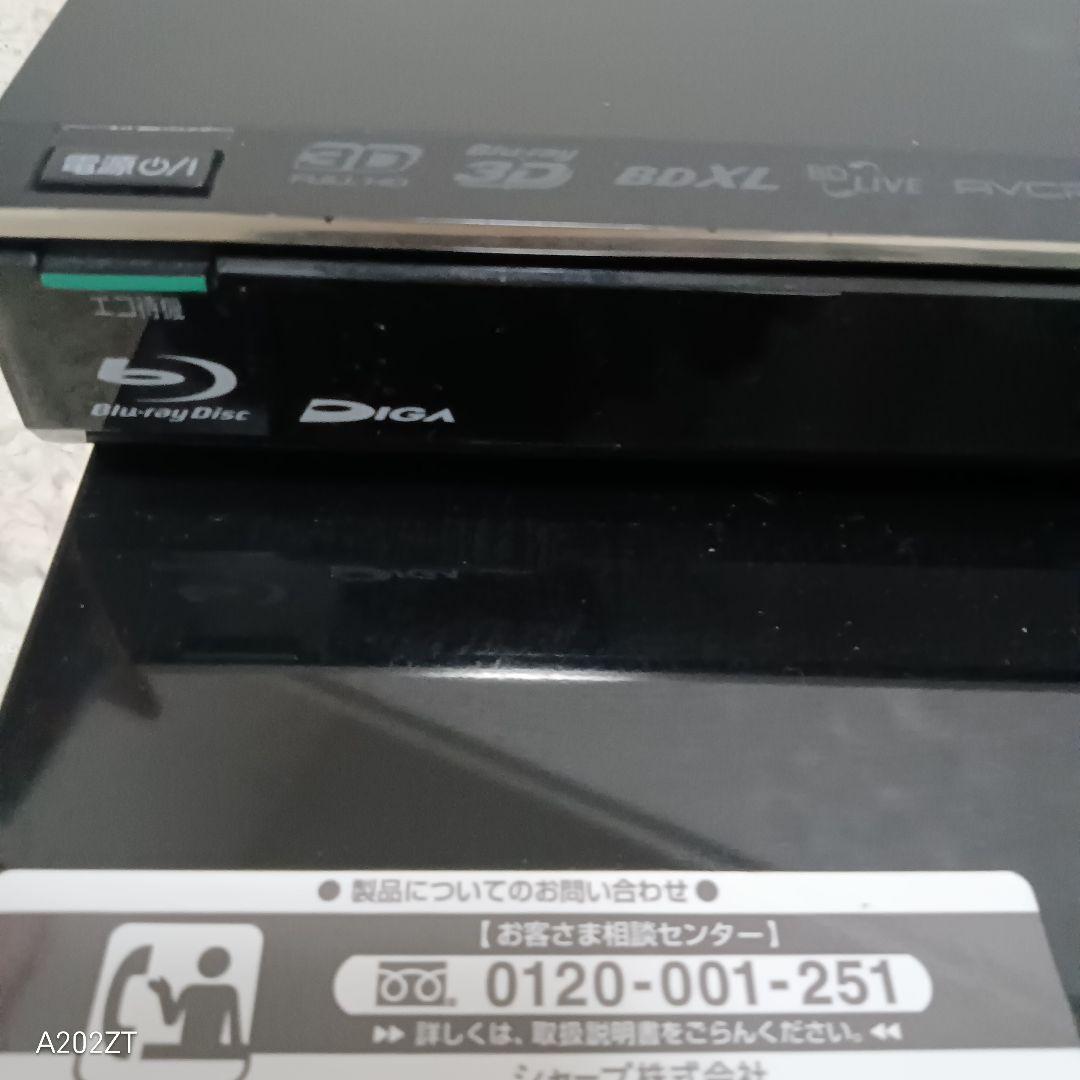 ①Panasonic DMR-BWT620 ②SHARP　DV-ACW82