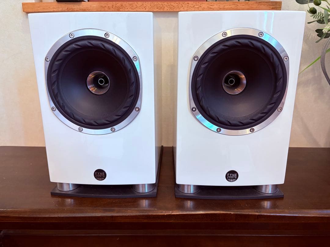 スピーカー・ウーファー Fyne Audio F500SP