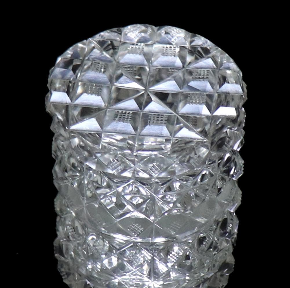 オールド・バカラ 珍品 丸型 切子蓋物 ダイヤモンドカット×格子柄 ディアマン