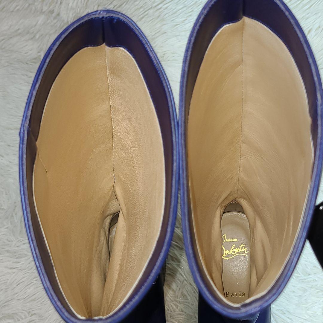 美品【クリスチャンルブタン】スタッズ　バックベルトロングブーツ　ネイビー