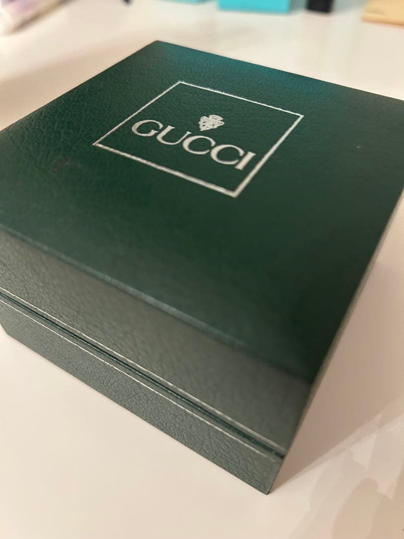 GUCCI シルバー チェンジベゼル