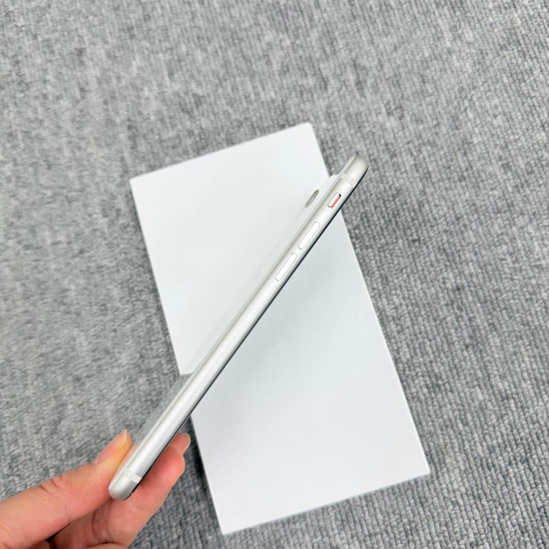 iPhone SE 第3世代 256GB スターライト SIMフリー