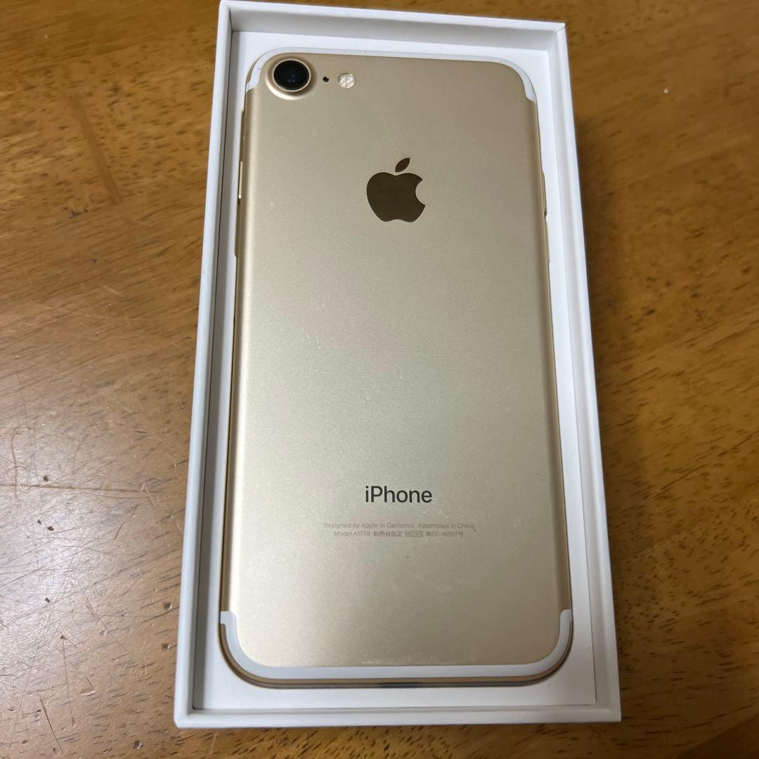 新品未使用 iPhone7 32GB