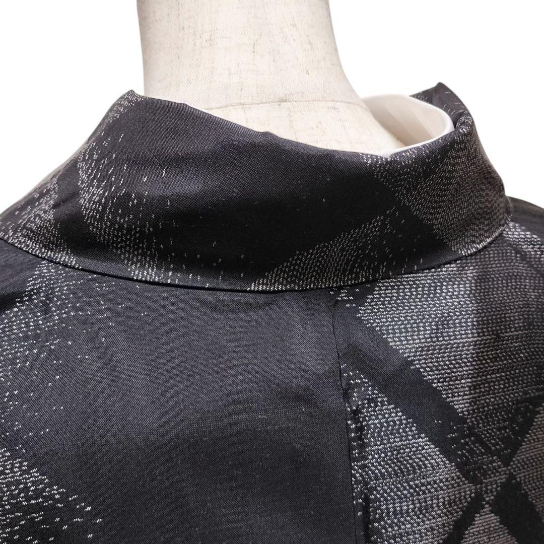 【本場大島紬】 斜め格子模様 菱　ダイヤ　正絹　カジュアル　黒　織り　紬　美品