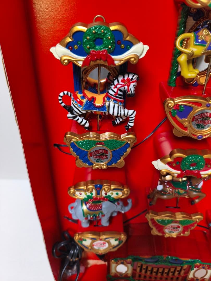 HOLIDAY CAROUSEL ホリデーカルーセル　　クリスマス　サンタ