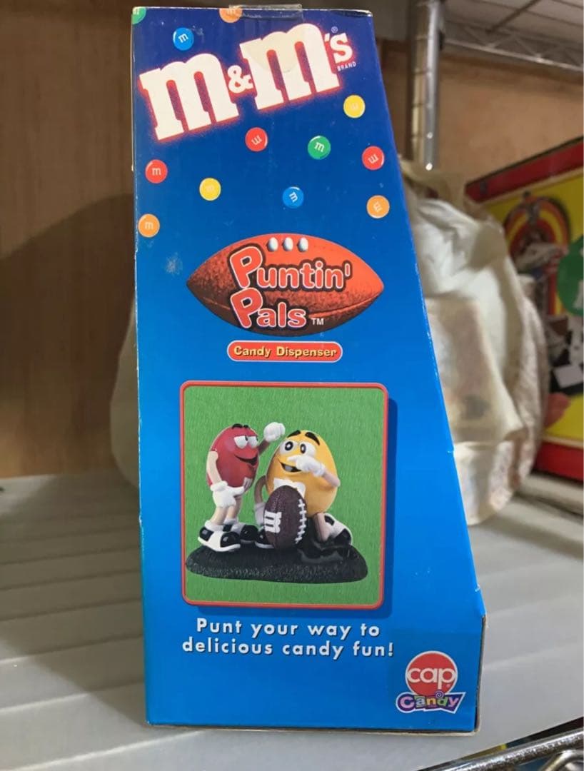 M&M's Puntin' Pals キャンディディスペンサー