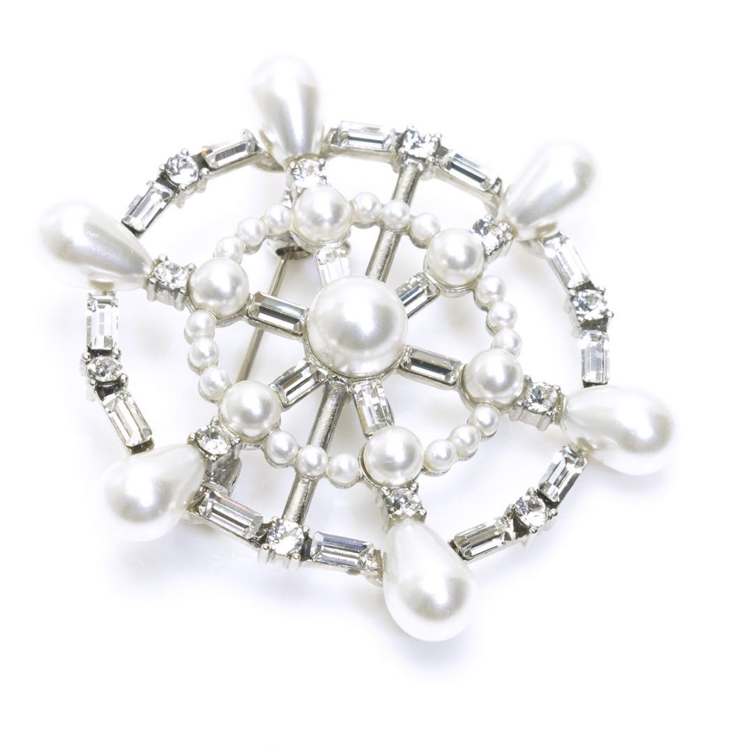 美品 フォクシー FOXEY 44317 Marei 舵輪 ブローチ パール