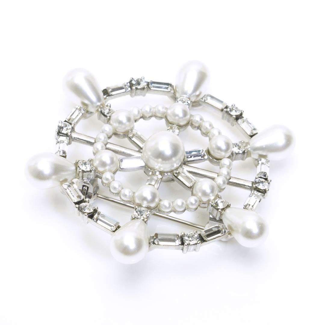 美品 フォクシー FOXEY 44317 Marei 舵輪 ブローチ パール