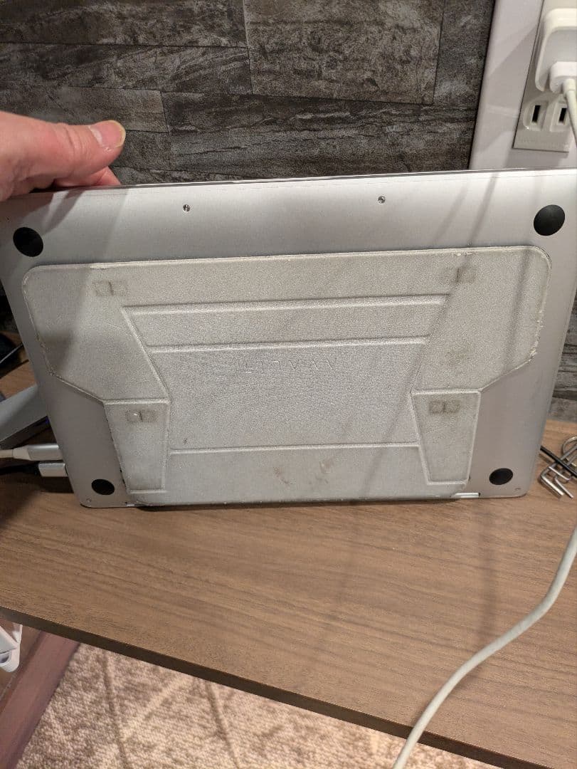 MacBook Pro M2 2022 メモリ8G 256 Gシルバー 液晶NG