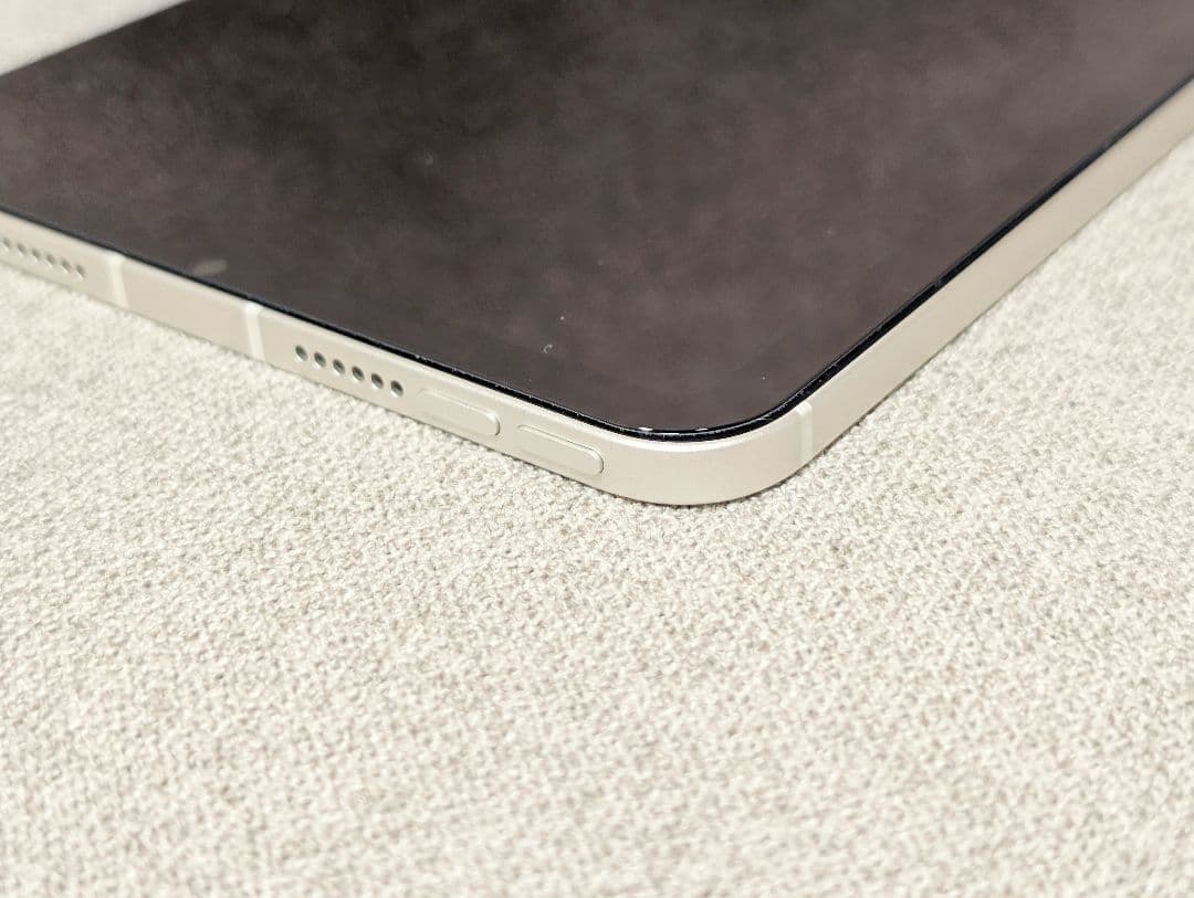 美品 iPad mini 第6世代 64GB cellular スターライト