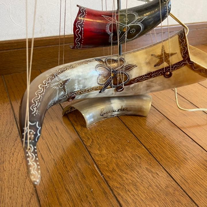 希少 大型 牛角ハンドクラフト 船ランプ エクアドル民芸品 バッファローホーン