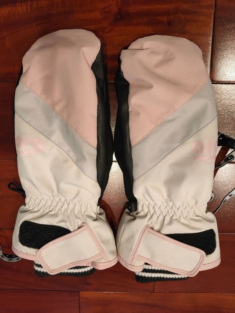 【エーアールジー　スノーボードウェア　レディースM　上下＋グローブ 3点セット】