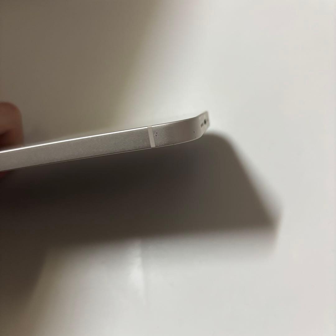 【美品】Apple iPhone 13 ホワイト 本体