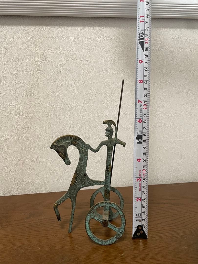 戦士のオブジェ