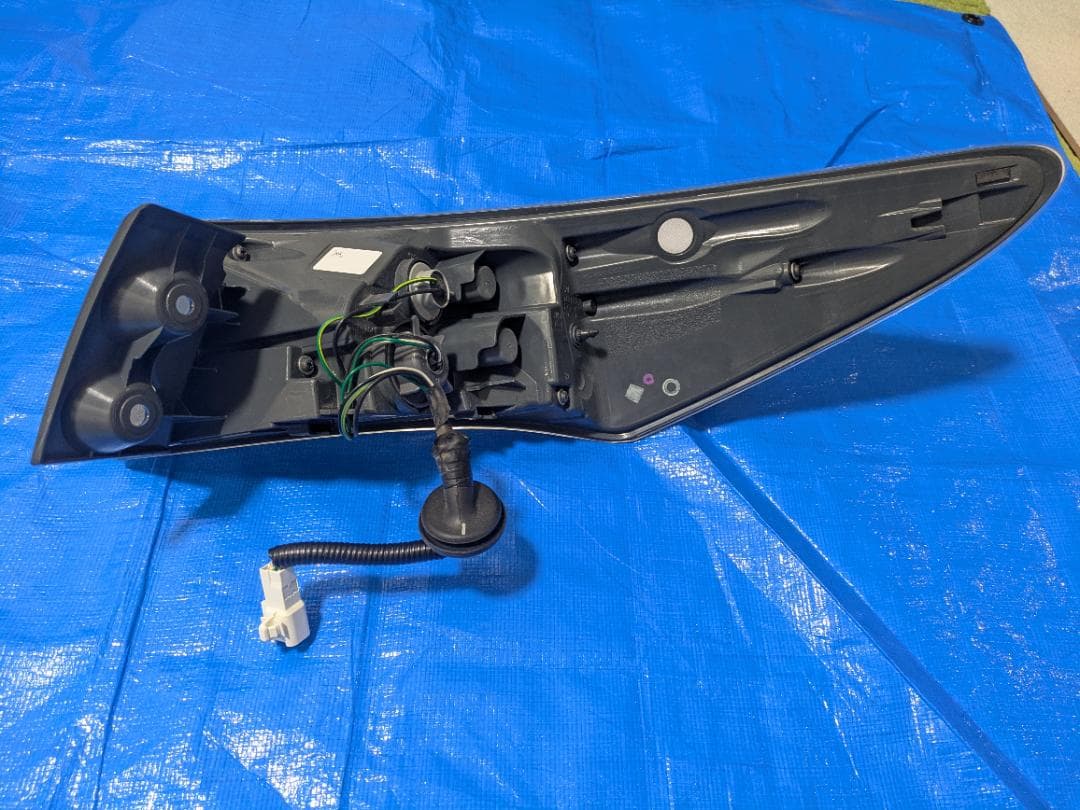 60ハリアー前期 純正テールランプ