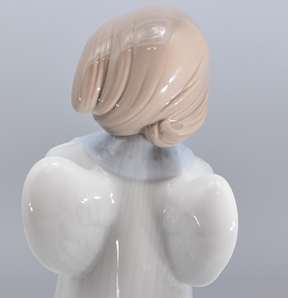 祈る天使　＃4789　★リヤドロ　スペイン　ポーセリン　光沢仕上げ　ヴィンテージ