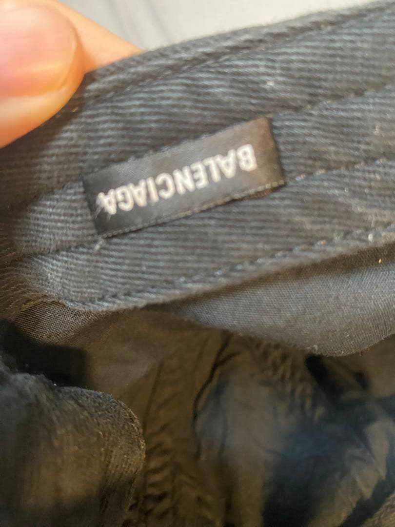 BALENCIAGA キャップ Lサイズ ダメージ加工ピアッシング