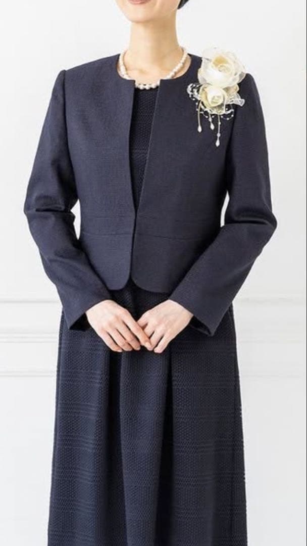 東京ソワール　PETITSOIR コサージュ ブローチオフホワイト色　新品未使用