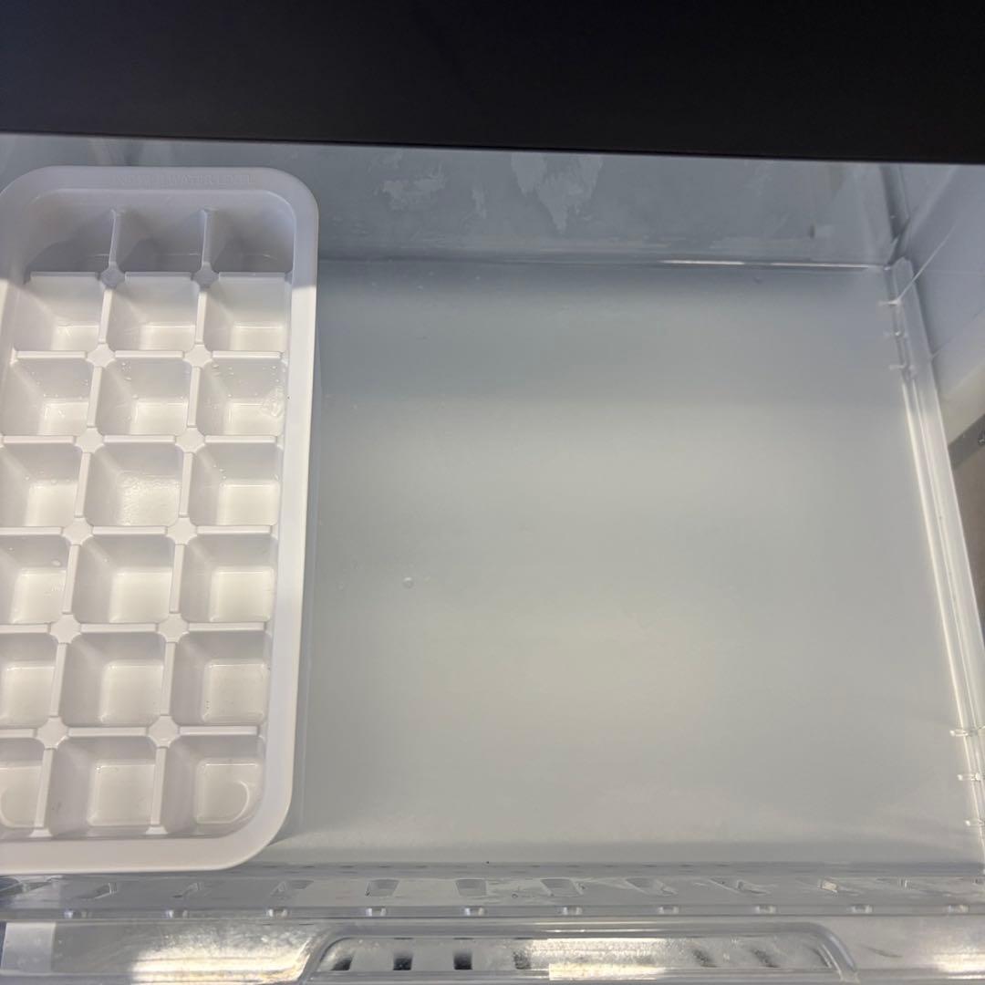 68　冷蔵庫　パナソニック　一人暮らし　黒　24年　安い　綺麗　設置無料　右開