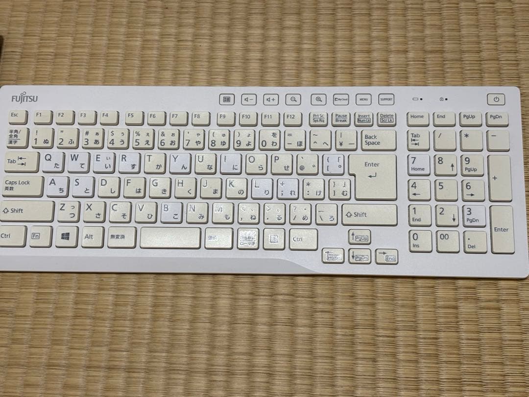 富士通ESPRIMO FH77/B1（メモリ増設16GB）