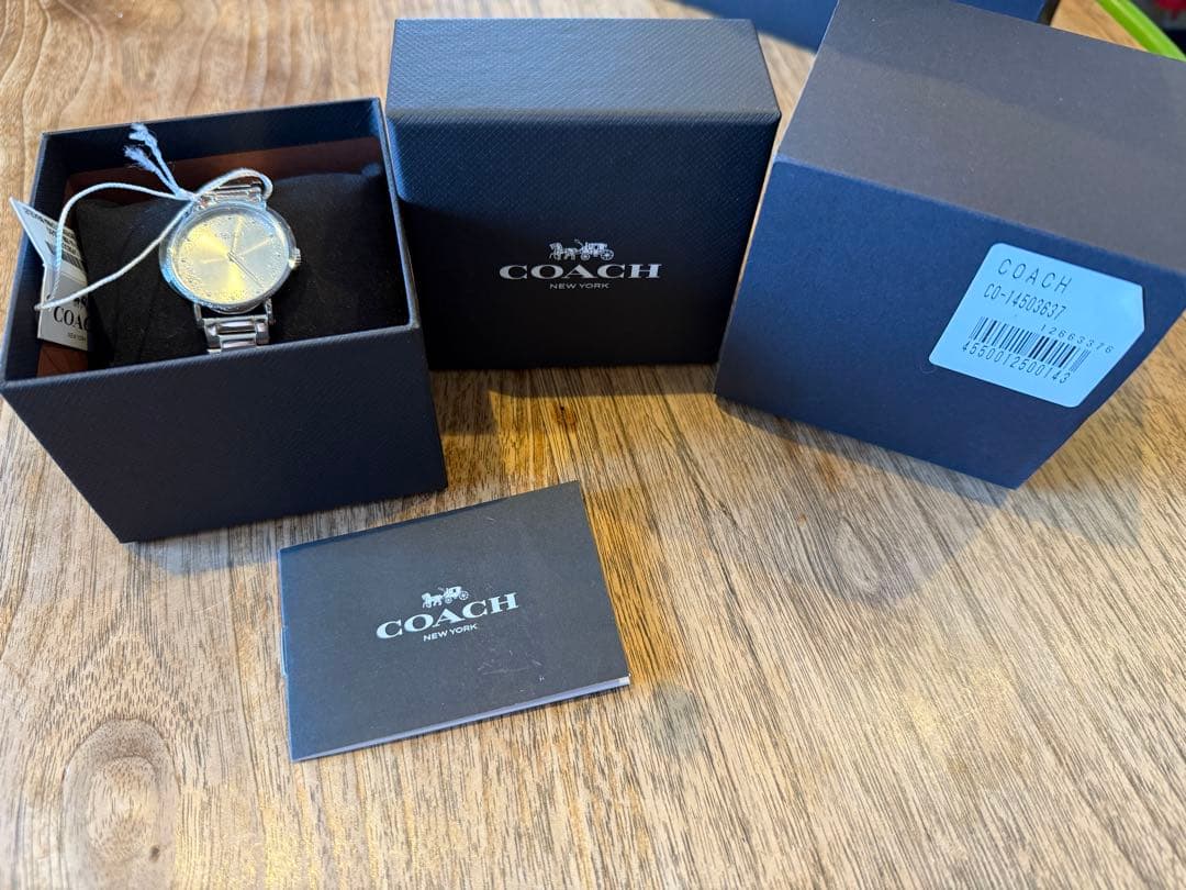 k*g様 22,000円相当‼️【新品未使用タグ付き】COACH シルバー 腕時