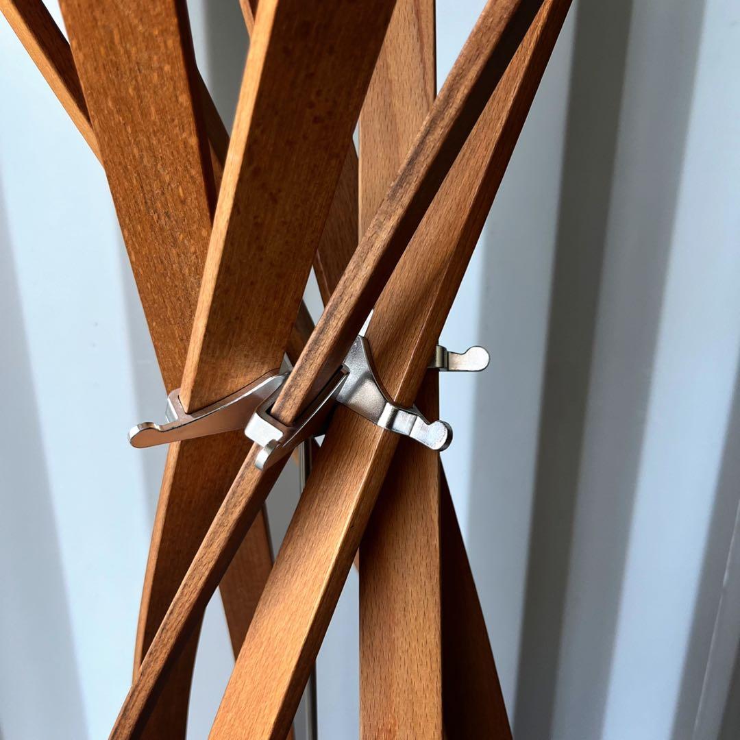 取付無料！HOLM イタリア twist 天然木ナチュラルコートハンガー4着用✨