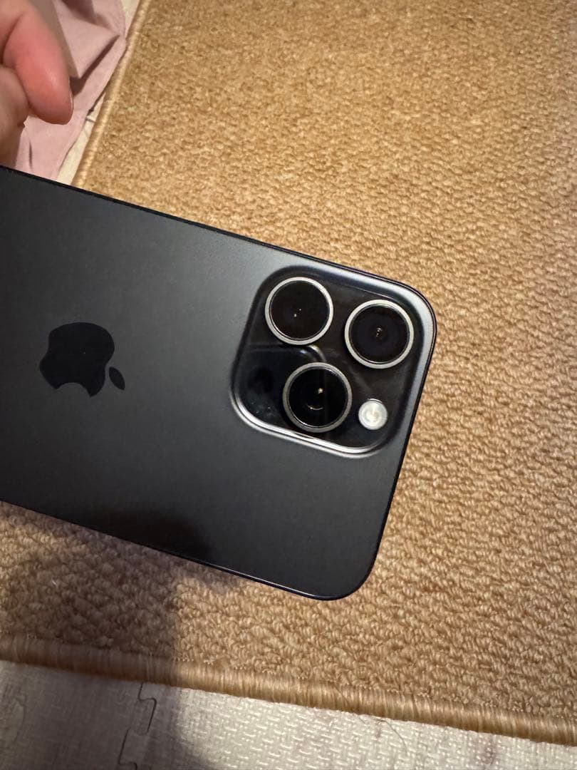 海外版iPhone 15 Pro Max 1TB,極美品,バッテリーは96％