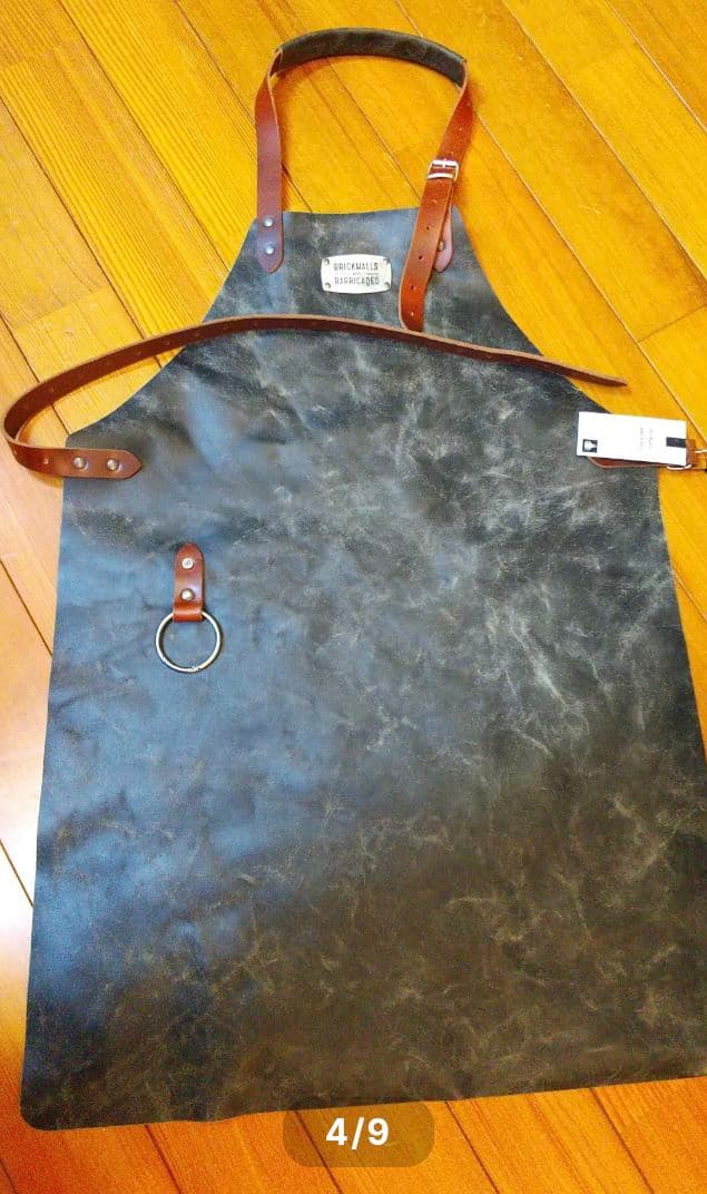 Brickwalls and Barricades　本革エプロン