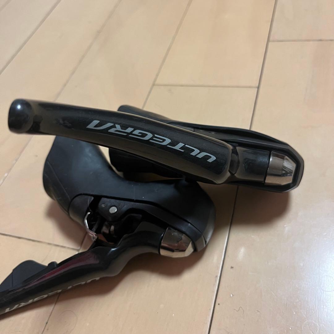 Shimano UltegraシフターST-R8020 油圧/ケーブル