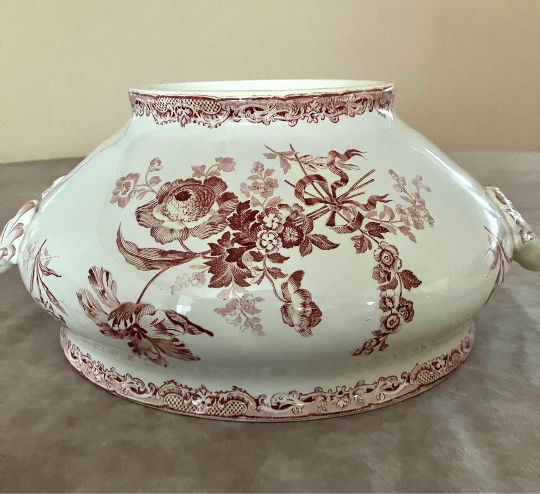 フランスアンティーク・サルグミンヌ フォンタンジュ・スーピエール1点