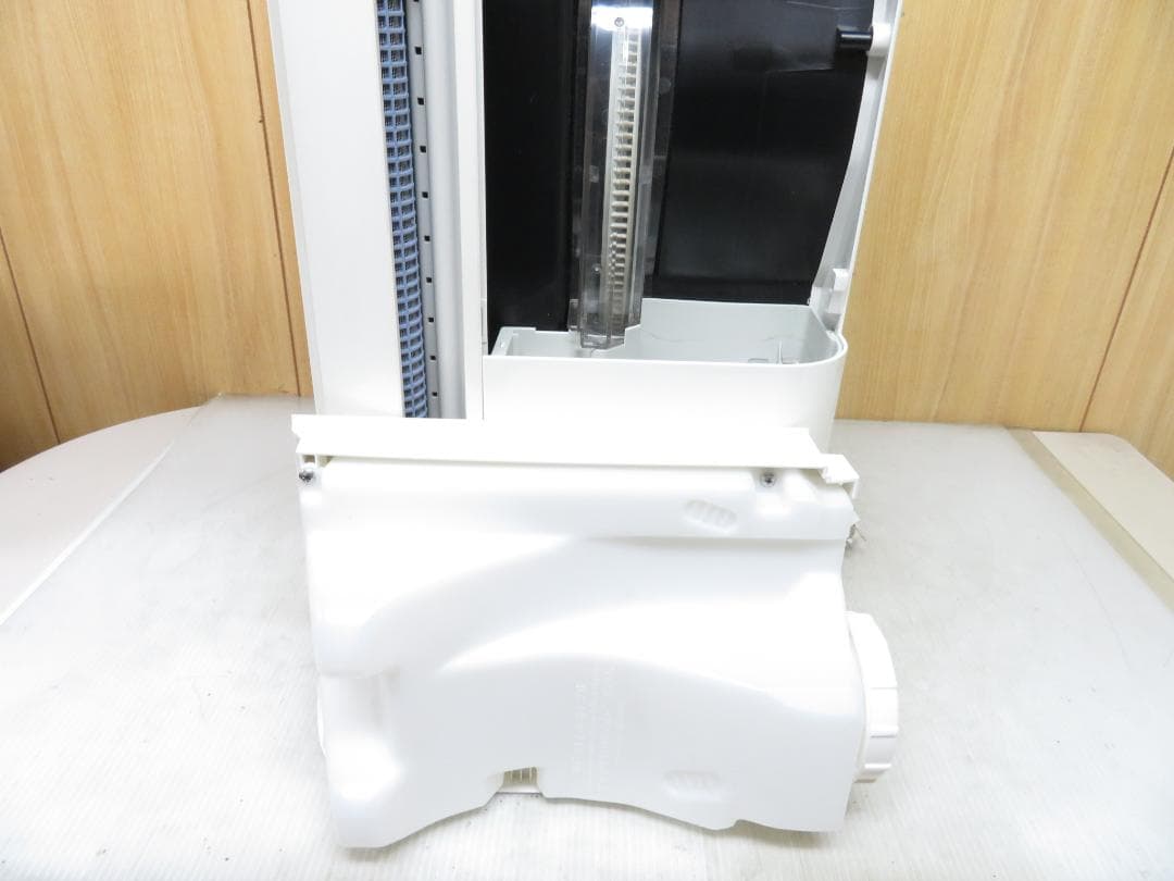 ダイキン クリアフォースZ 除加湿空気清浄機 MCZ70S-W 一部ボタン訳あり