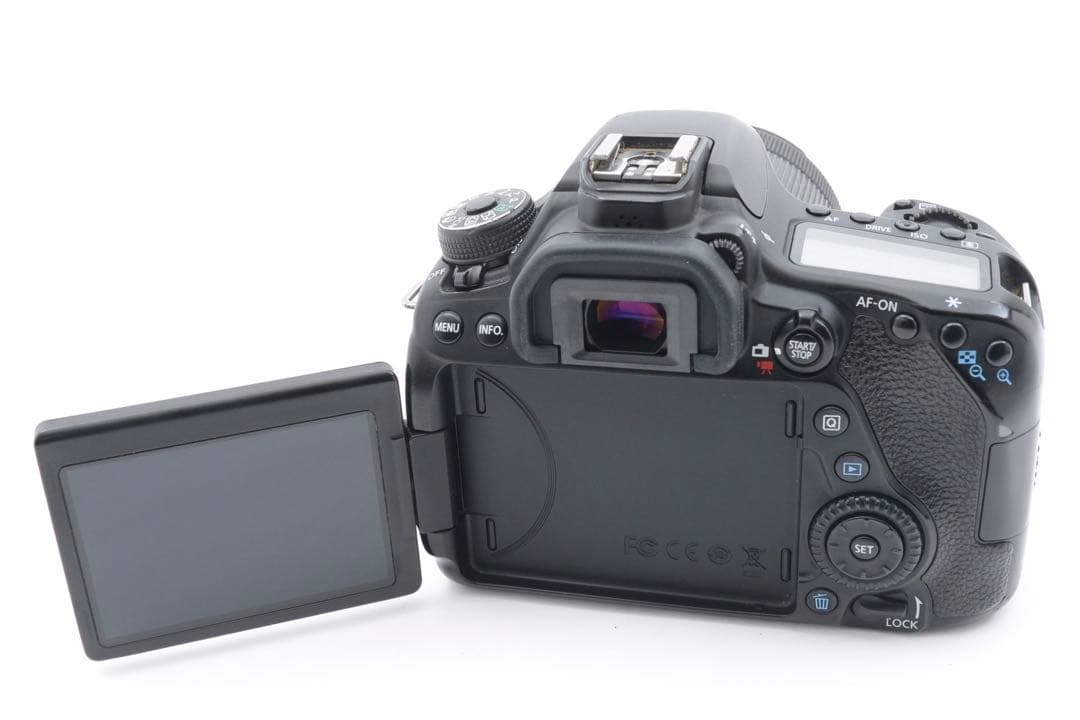 デジタルカメラ Canon EOS 80D /EF-S18-135mm F3.5-5.6 IS