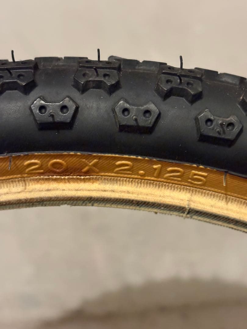 old bmx サイドスキンタイヤ