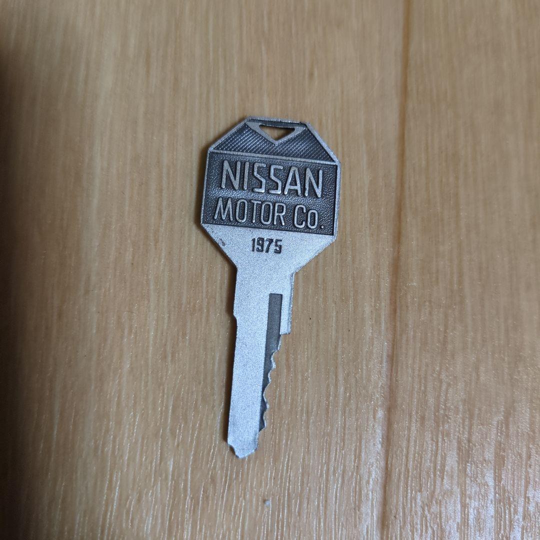 サニー発売10周年記念　純銀製　ニッサン　　１００㌘