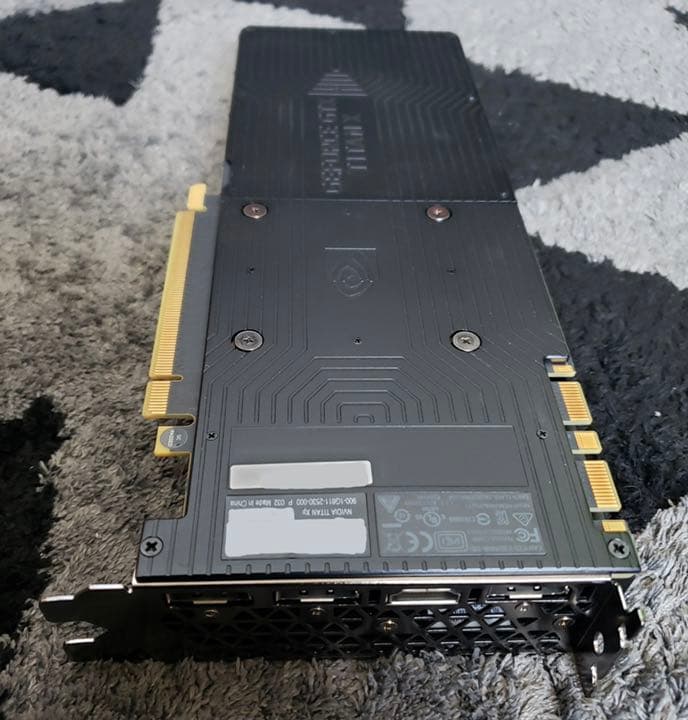 【値下げしました】【グラボ】NVIDIA TITAN Xp