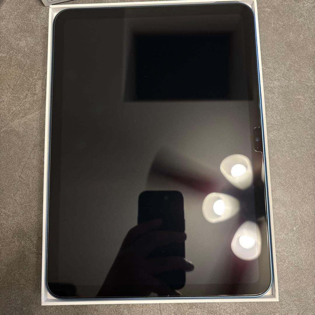 iPad A16 128g ➕ケース×2➕ガラスフィルム　極美品