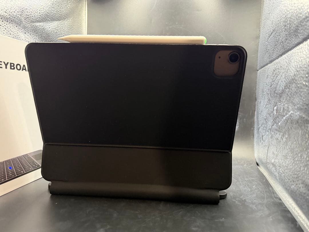 美品約90%ipadair第5世代M1アップルAIマジックキーボードお絵かきペン