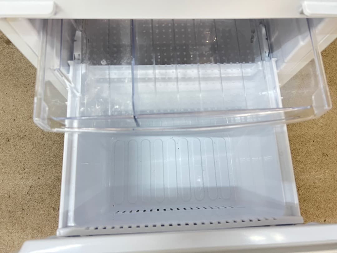 2018年式 137L シャープ 冷蔵庫 SJ-GD14D-W