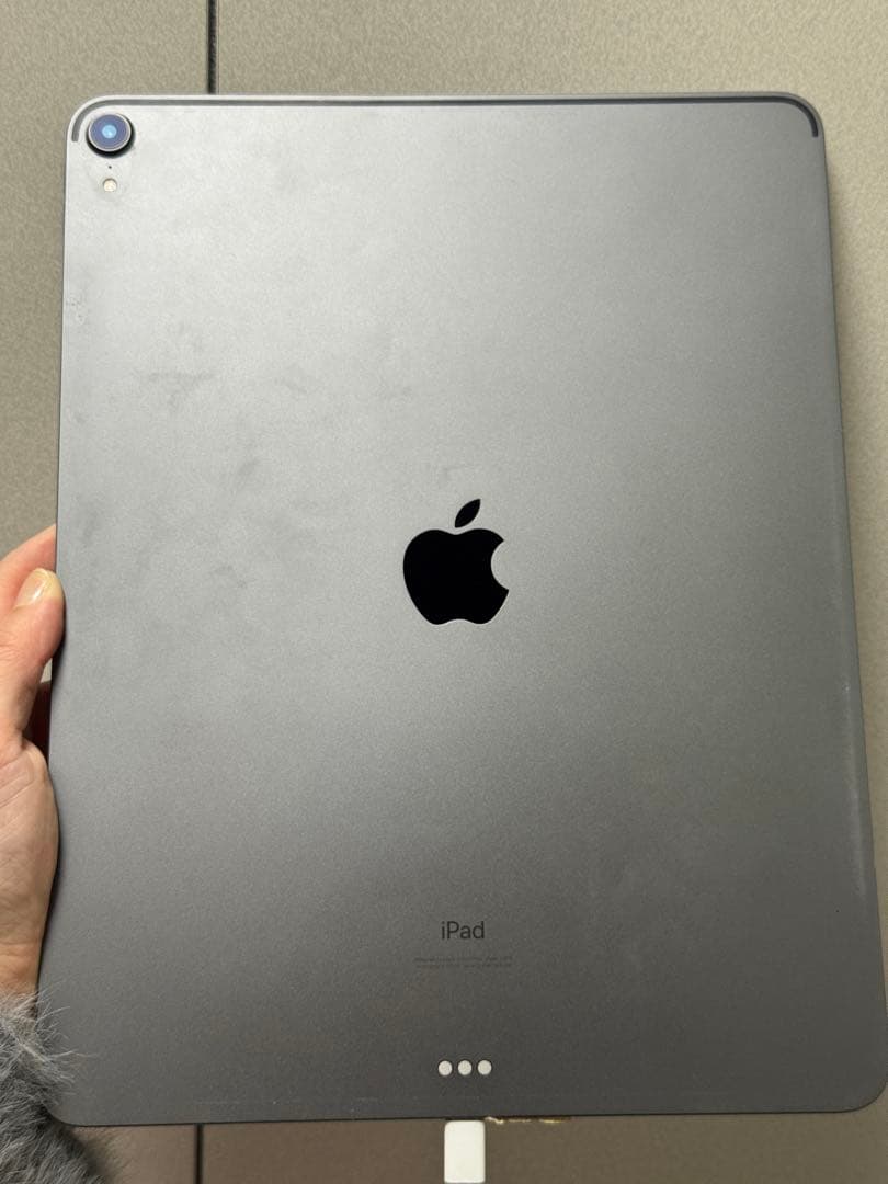 iPad Pro 12.9 第3世代 256GB 画面割れ ジャンク 動作確認済