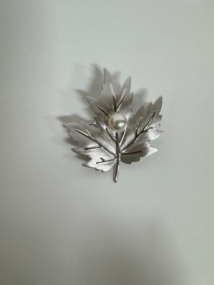 MIKIMOTO ミキモト パール リーフ ブローチ トップ