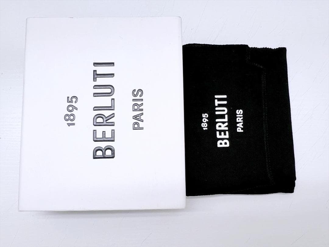 美品　ベルルッティ　インブイア　スクリットレザー　カードホルダー　名刺入れ