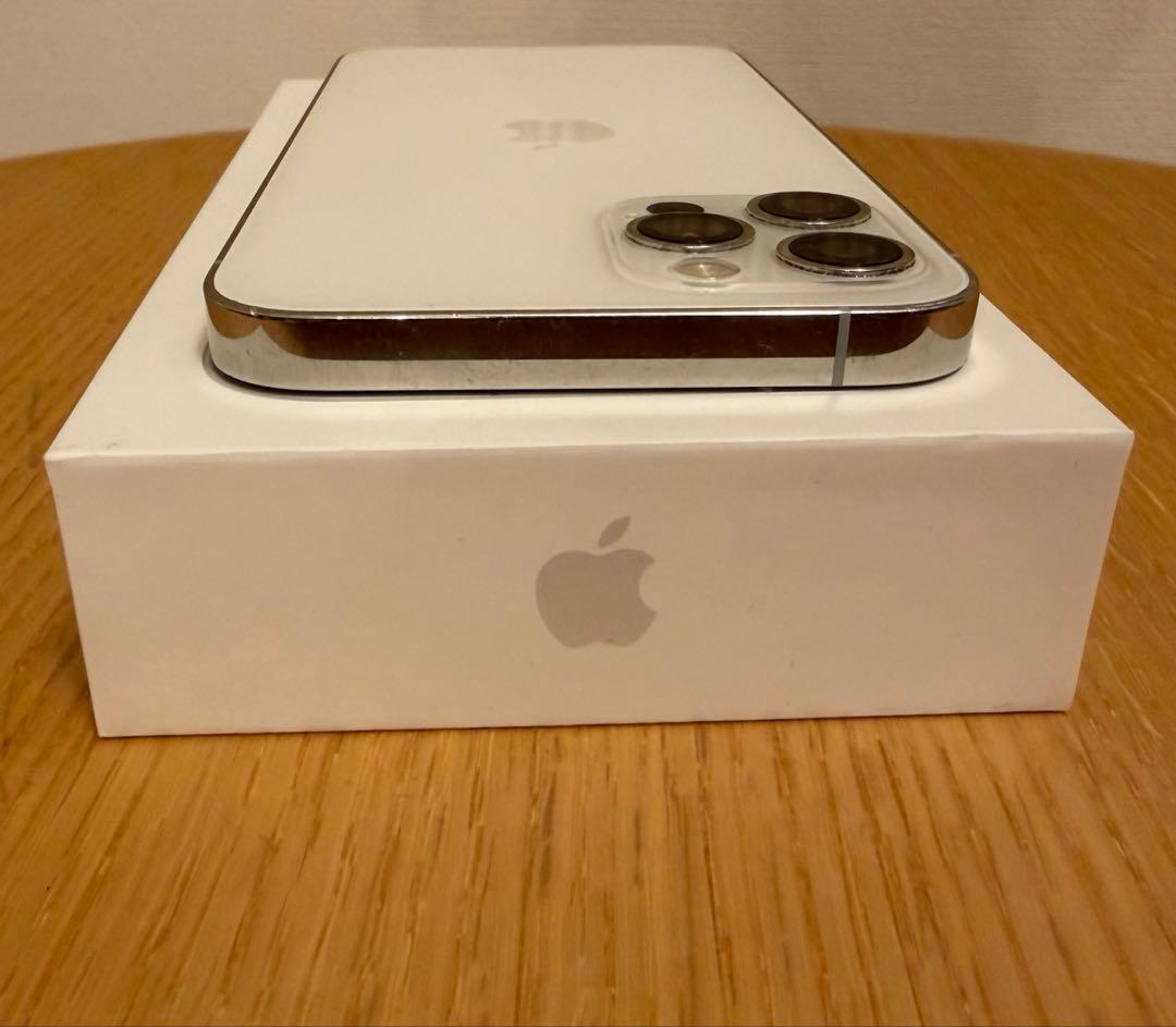 【美品】iPhone12pro 256GB au